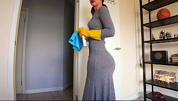 Step Mom accidentally caught Step Son with boner while morning cleaning